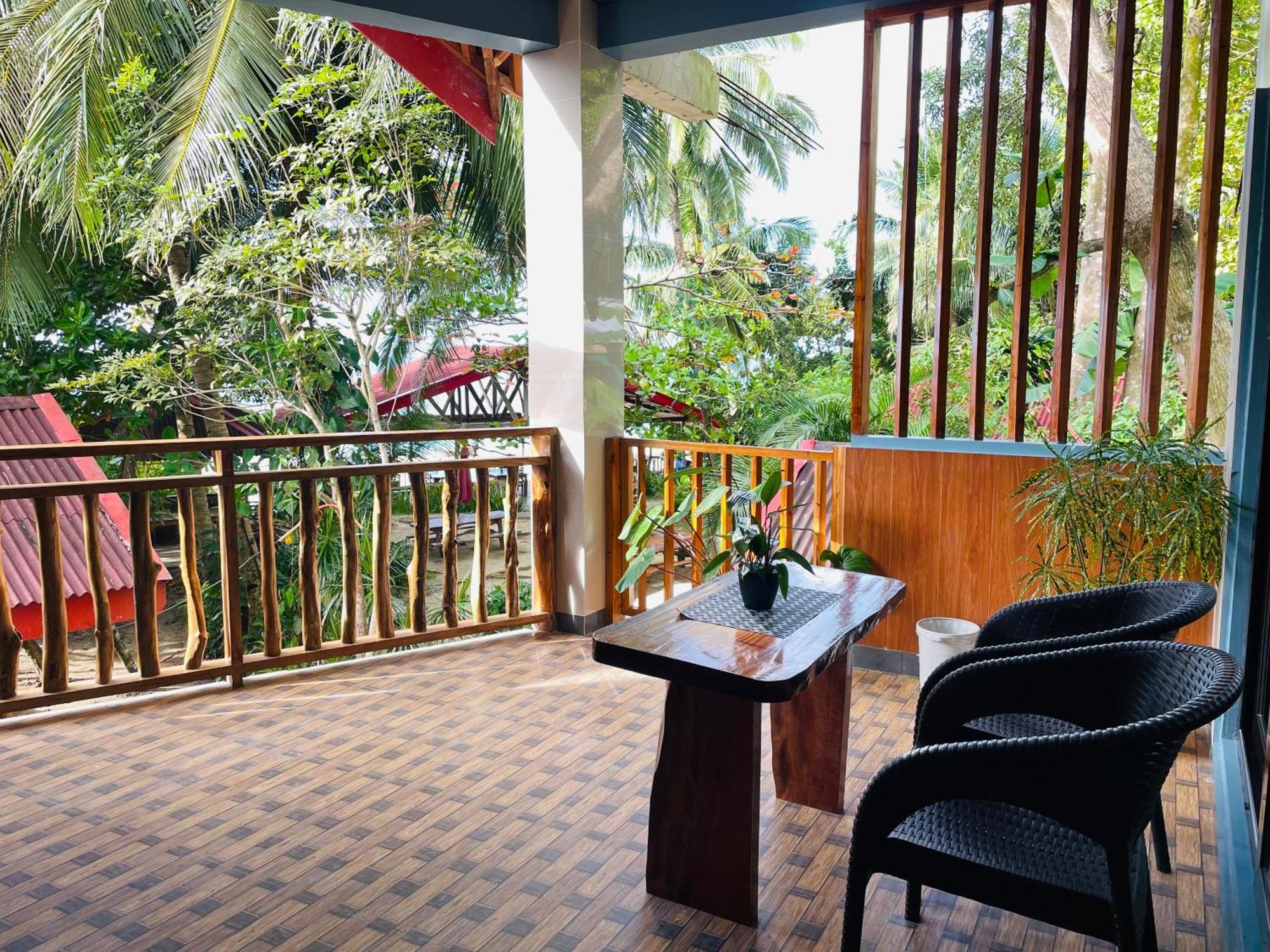 White Beach Front And Cottages Buruanga Bagian luar foto