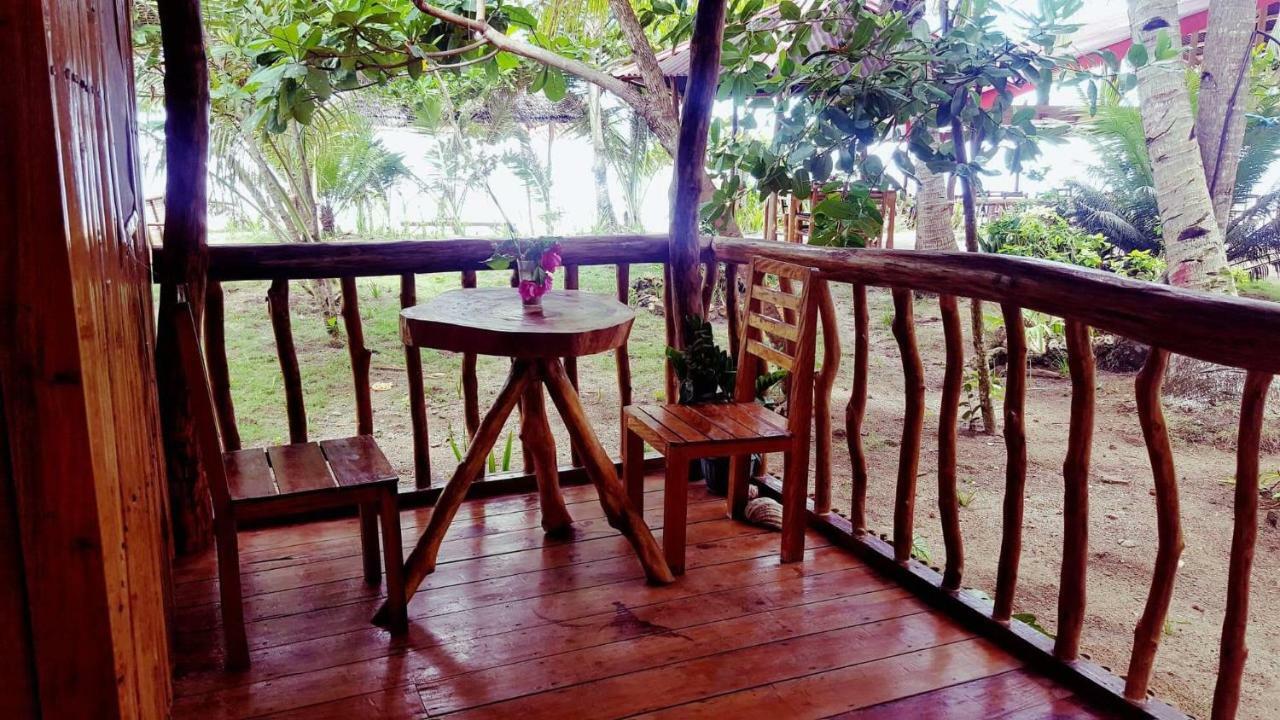 White Beach Front And Cottages Buruanga Bagian luar foto