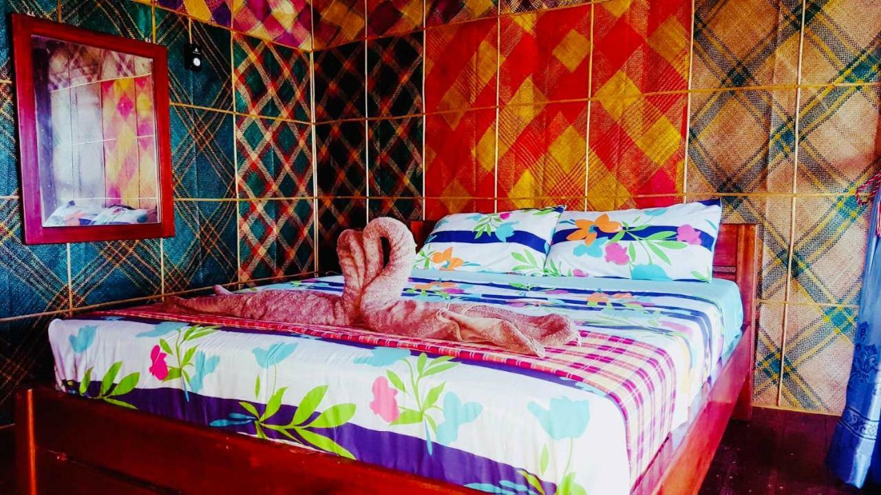 White Beach Front And Cottages Buruanga Bagian luar foto